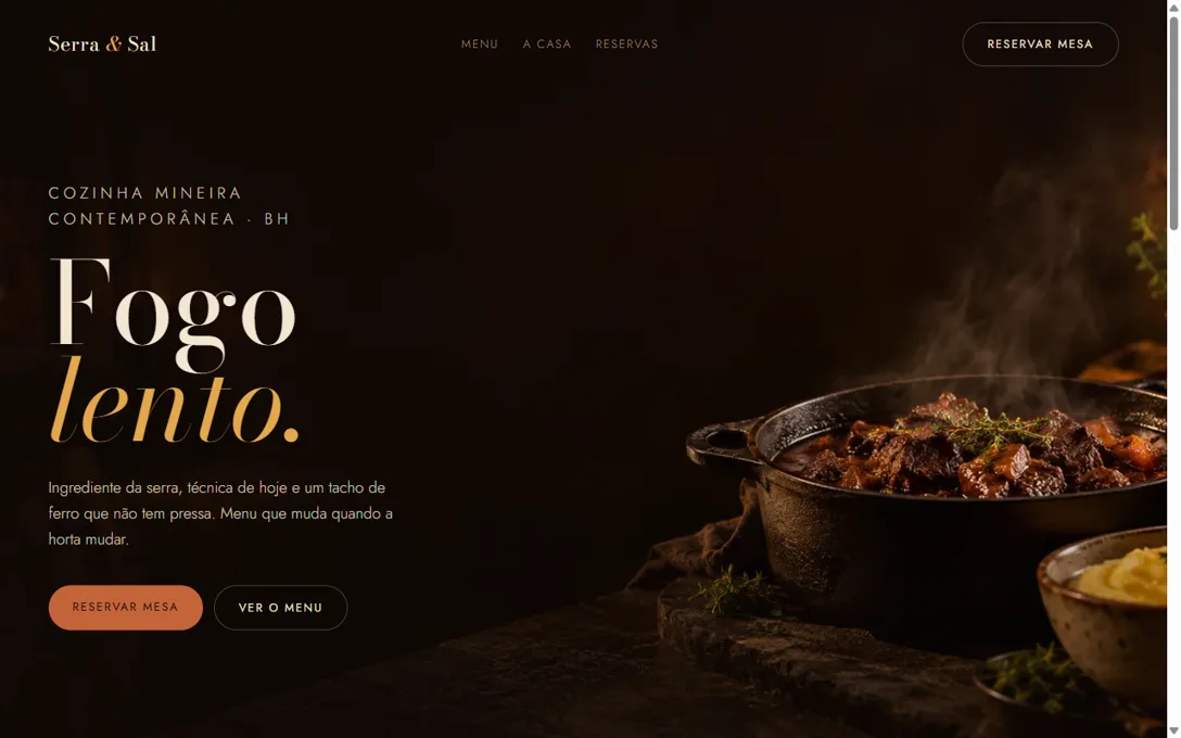 Página inicial do restaurante Serra e Sal, fundo escuro e tipografia grande